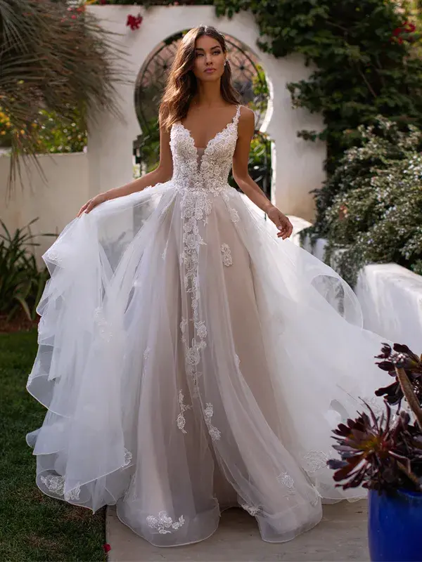 Svatební šaty – 10 tipů